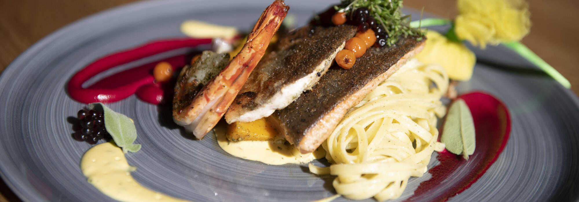 Fischgrillteller © Azett Kommunikation